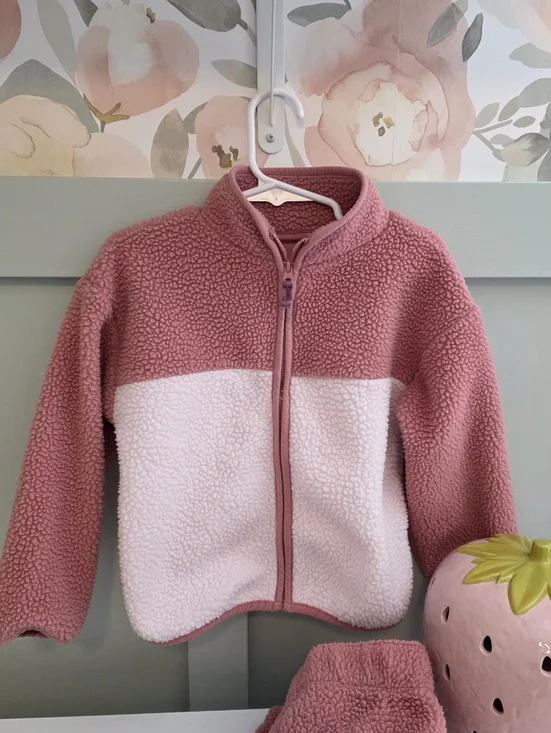 OshKosh B'gosh Pink 4t Sherpa Kids Matching Set Outfit Sweatshirt Pants - Picture 2 of 7